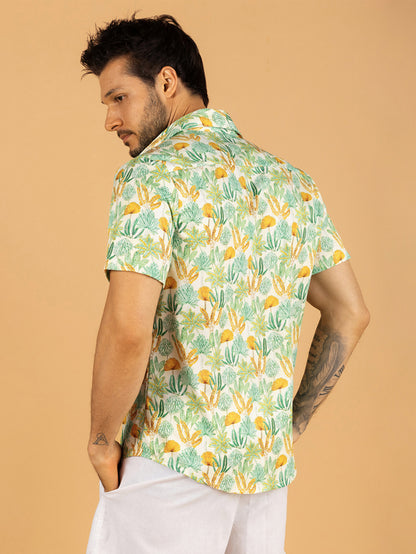 Camisa masculina verde plantas tropicais