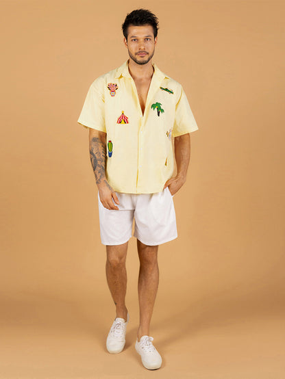 Camisa masculina amarela desenho simples