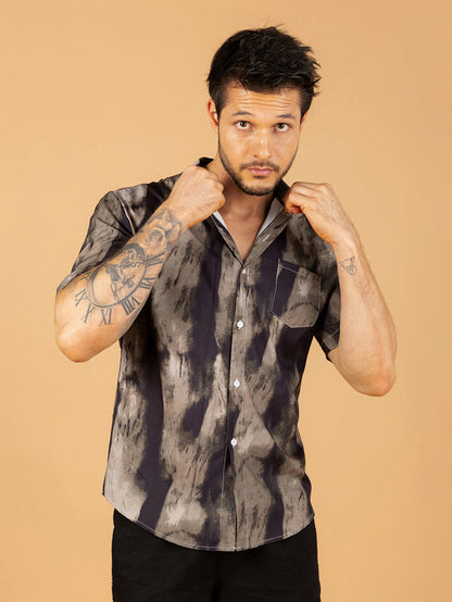 Camisa masculina listrada marrom escura