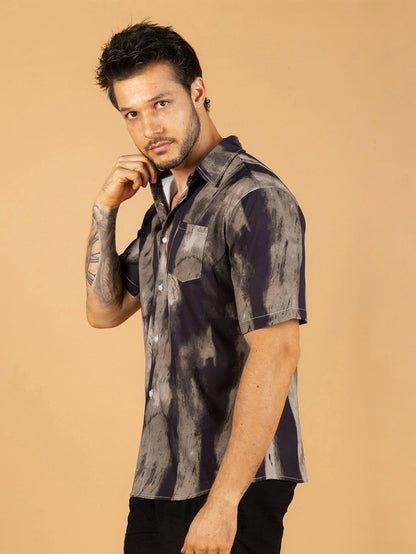 Camisa masculina listrada marrom escura