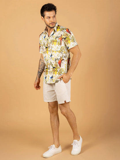 Camiseta amarela com estampa de pássaro do paraíso