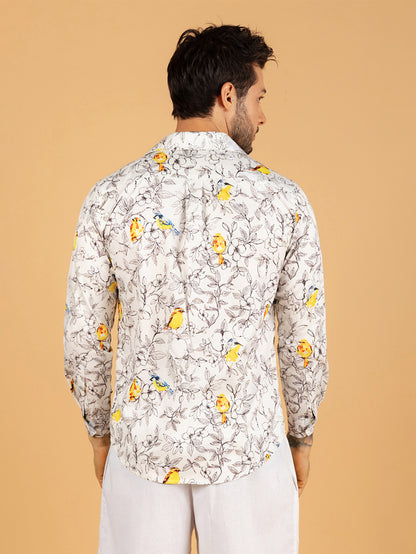 Camisa masculina branca flores eaves