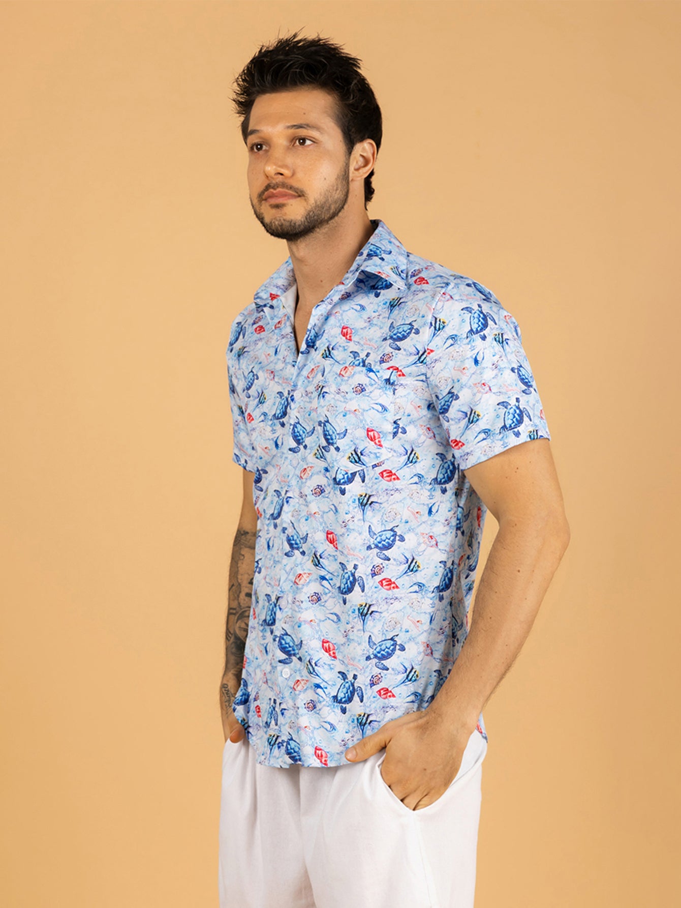Camisa masculina azul animais marinhos